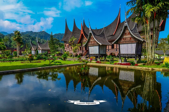 4 Days 3 Nights Private Tour in West Sumatra PkX40OZB