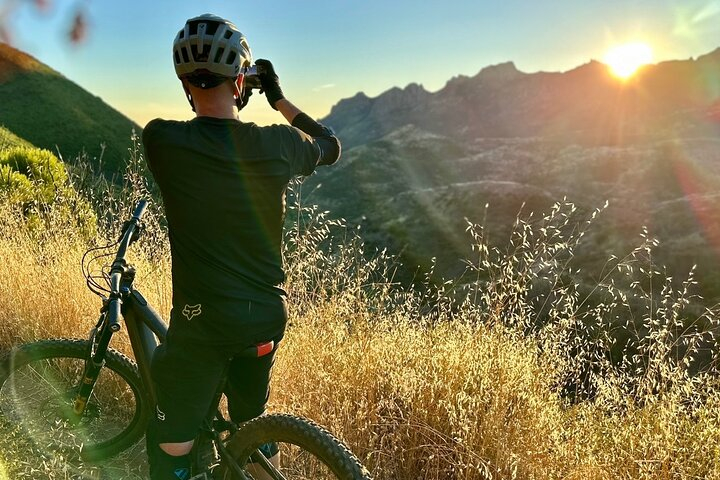 Hidden Waterfall E-Mountain Bike and Hike in Malibu: Beginner MWPq1ztz
