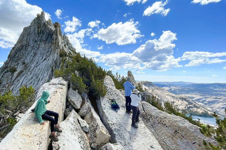 Yosemite: High Country Explorer - Private Hiking Tour vRjpSM93