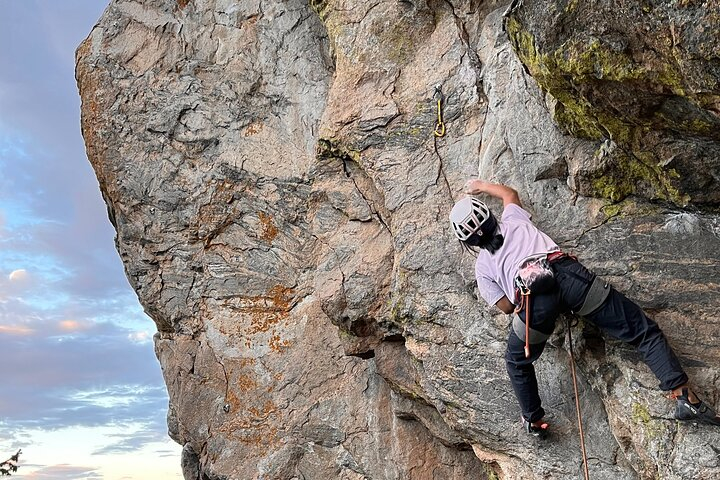 Rock Climb Rocky Mountain National Park PD0y3tU7