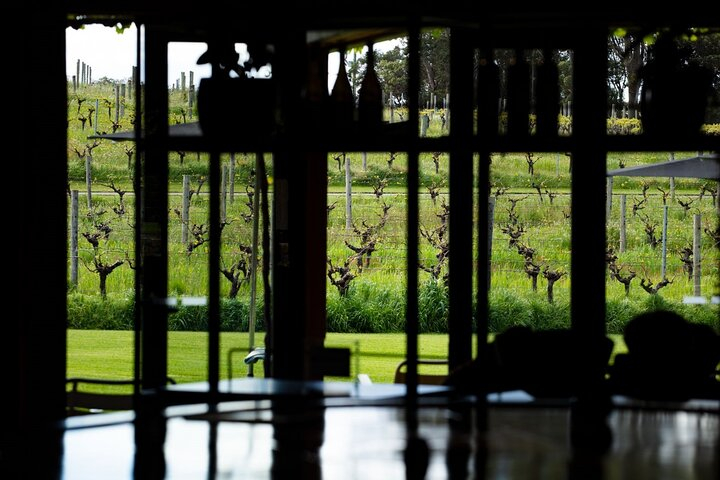 First Class Lunch and Margaret River Wine Tour 9UfhsTAz