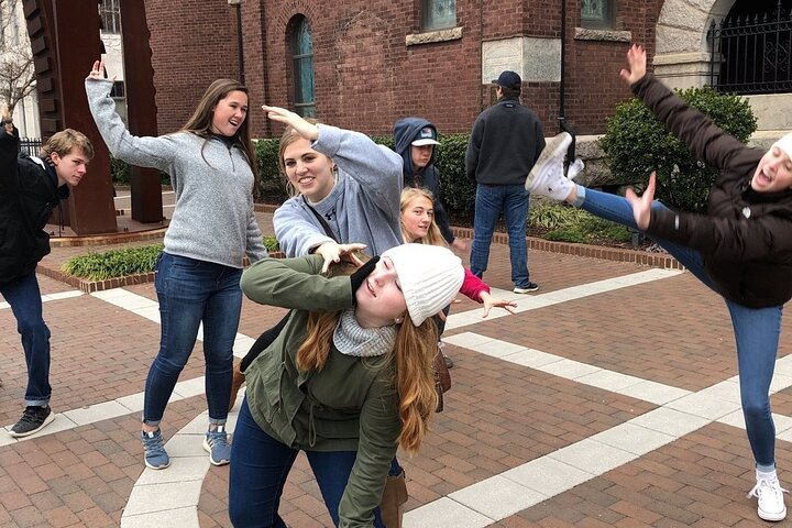 Unique Scavenger Hunt Experience in Portland by Wacky Walks Vn3h4ngA