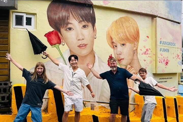 BTS Landmarks Private Car Tour in Busan with a Licensed Guide B7ubld99