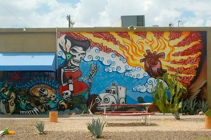 Phoenix Street Art Private Walking Tour with a Guide Pamv5K4I