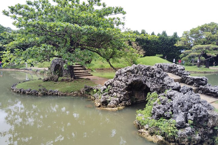 Naha: Walk Through Shikinaen, a Historic Royal Garden 7XlfLBoo