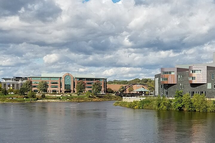 Historical Downtown Eau Claire: A Self-Guided Walking Tour 646sJ00A