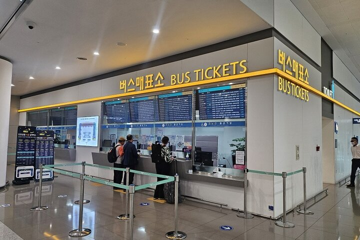 Airport Bus 6100 Limousine Bus Discount Ticket  SDdO3E59
