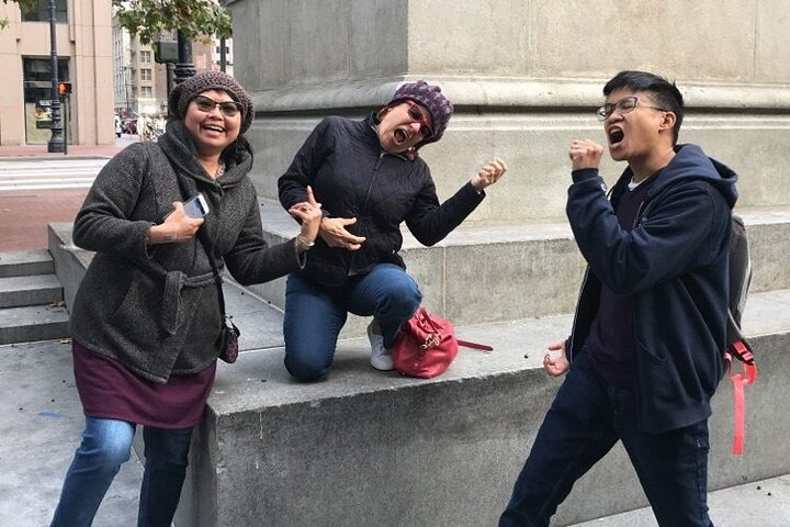 Fun City Scavenger Hunt in Hartford by Wacky Walks 5KRg260c