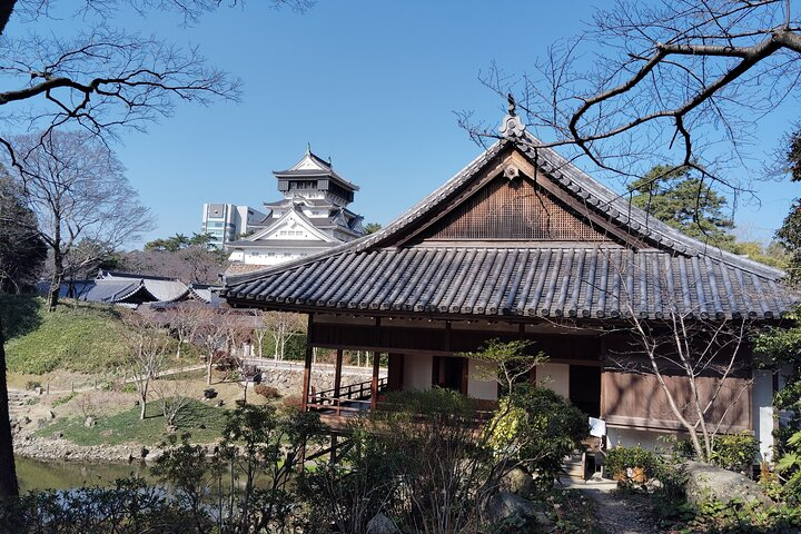 Kokura Castle and Garden Guided Tour in Kitakyushu ti57ndP2