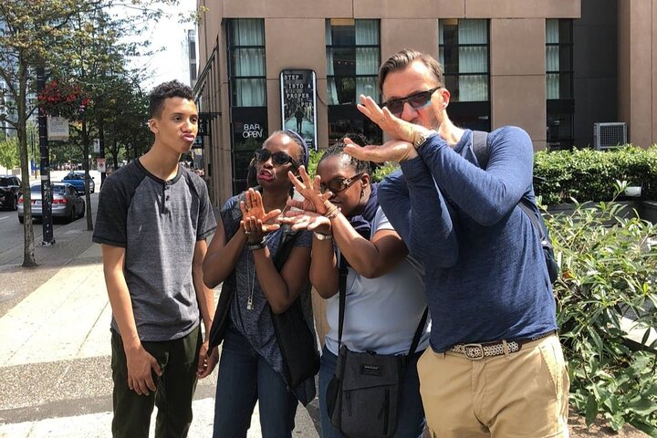 Scavenger Hunt in Gainesville by Wacky Walks MbyCuyLf