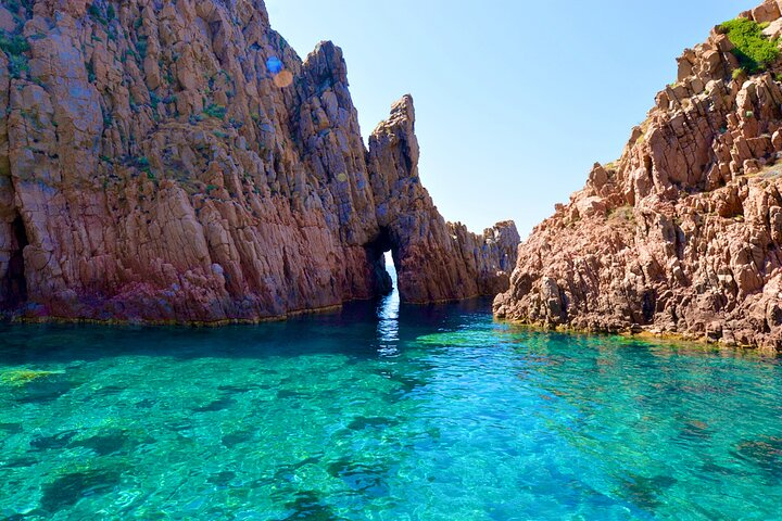 Getaway to the Calanques of Piana de Cargèse in a small group eGS7NmyX