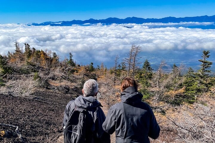 Walk the Ancient Pilgrim Paths of Mt. Fuji – Private Tour GrQuH3EY