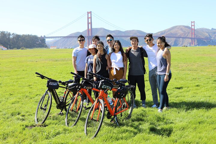 Golden Gate Bridge Bike Rentals with Optional Ferry Return PmS57pk5