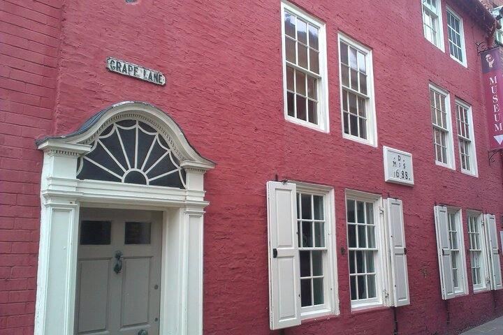 Essential Whitby: Discover the town’s legends on a self-guided audio tour IqAEOvlx