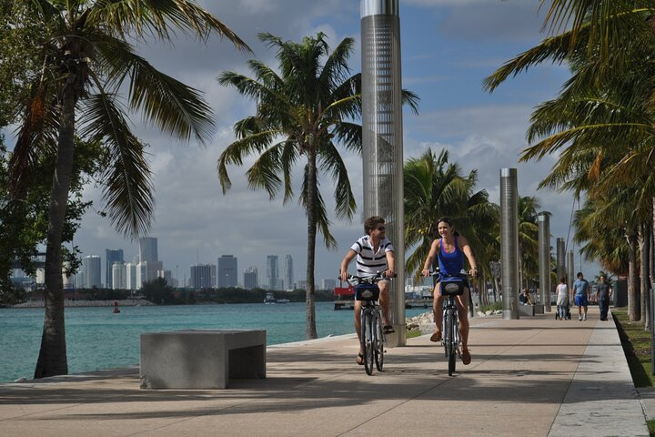 Bicycle Rental in Miami Beach 0ldnWD3o