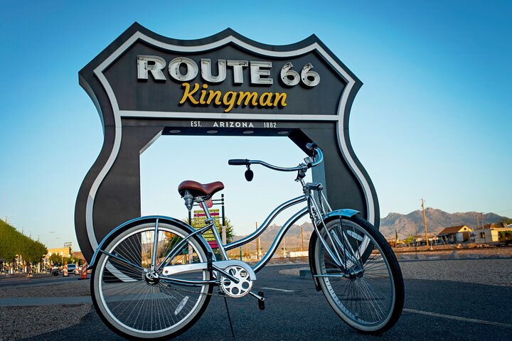 Cruise Downtown Kingman and Route 66 on a Bicycle 8yJ3UutV