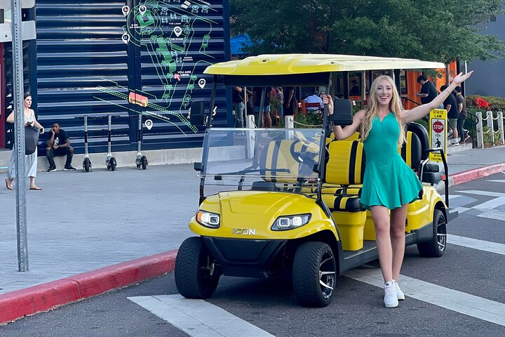Tampa Bar Crawl on New Street Legal Golf Cart nj7xqx7l