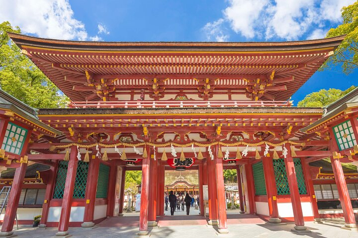  Public Temple and Shrine Bus Tour from Fukuoka jDvKRdBc