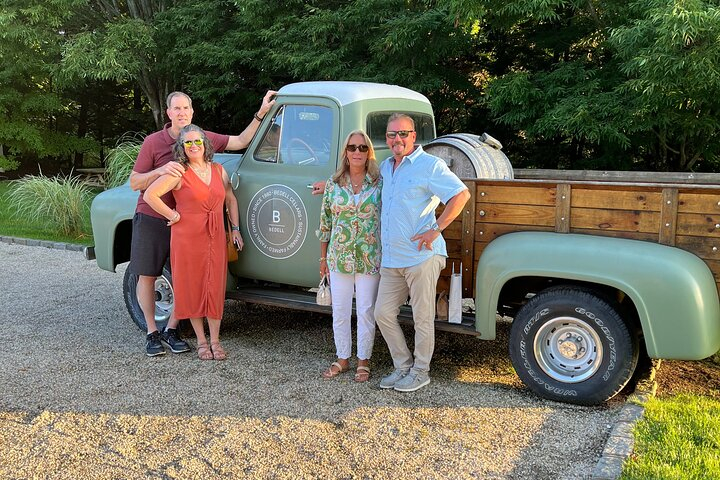 Long Island Wine Tour North Fork Sights, Bites & Flights Full-Day 4B4Lcxtb