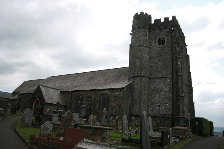 Llantrisant Guided Tour of History Churches and Guildhall 3rXLikxE