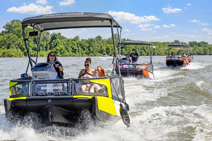 Private Karaoke Cruise on the River Gorge lG7W2ogP