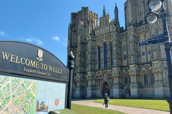 Wells City Tour - Private Half-Day Tour From Bath UaHK8Y11