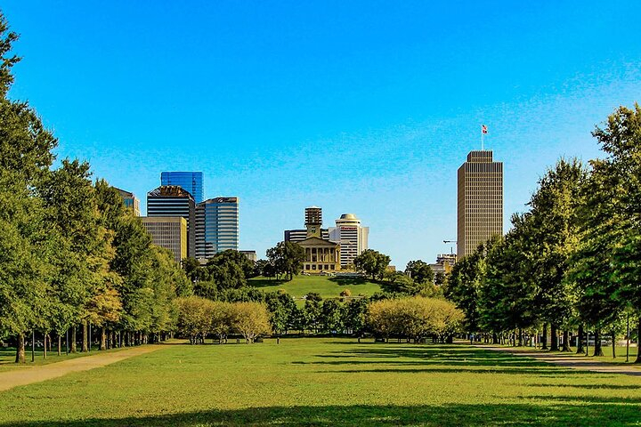 Nashville’s Bicentennial Capitol Mall State Park: A Self-Guided Audio Tour bx7dHFVL