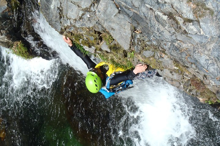 Shower Climbing/Shower Trekking/Canyoning　in Takayama (Half day tour) r2Bjrtwj
