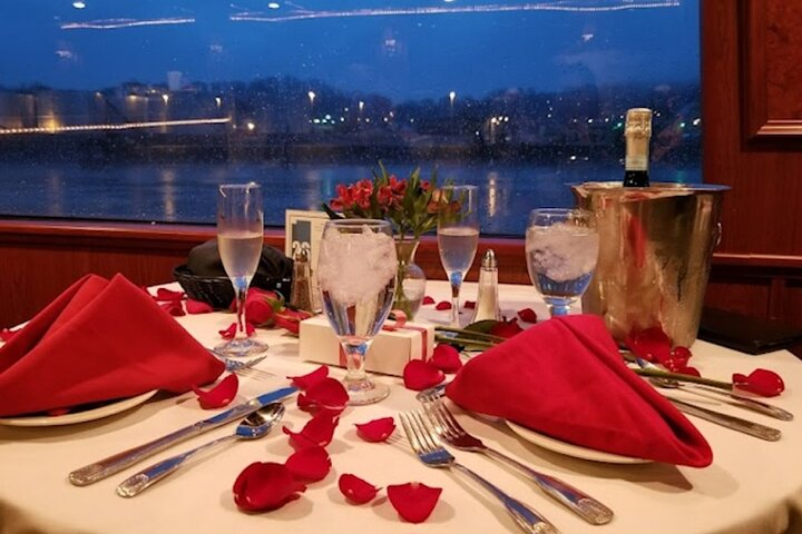 Knoxville River Cruise Aboard the Volunteer Princess xkk5kGZI