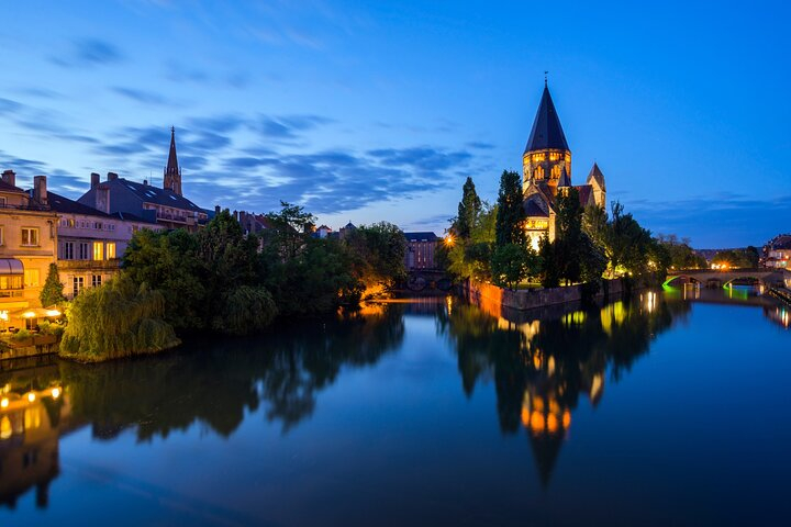 Metz Scavenger Hunt and Highlights Self-Guided Tour F7Mcnoie