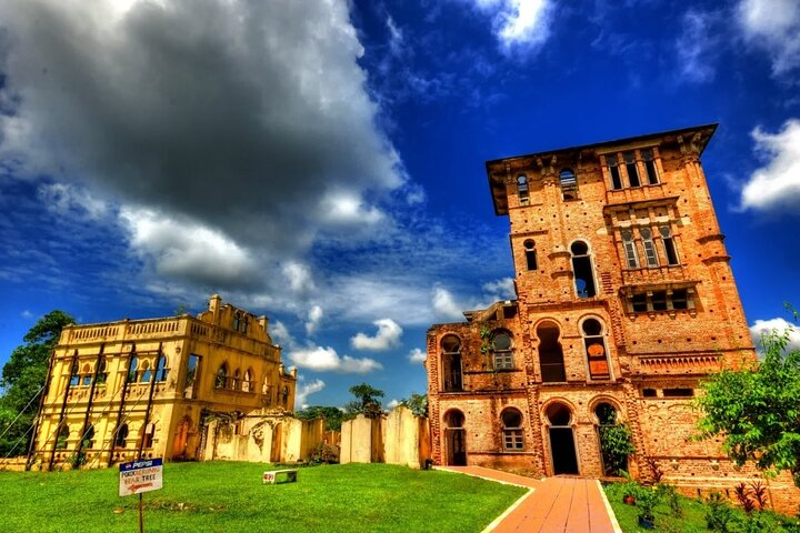 Ipoh Day Tour: Gua Tempurung, Kellie’s Castle & Concubine Lane  dL9oBhe8