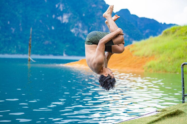 Cheow Lan Lake with Nam Rad Emerald Pool Tour from Khao Lak ekpjOXQb