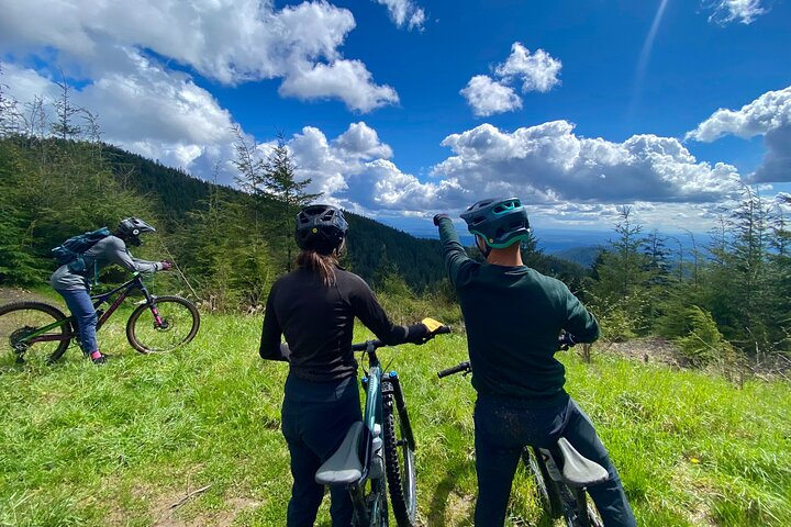Viator Exclusive - Half Day Mountain Bike Tour from Seattle ON3gGNof