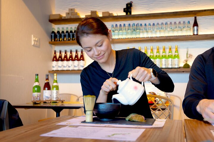 Osaka 6hr Private Guided Tour and Matcha Making Experience gFJQcczc