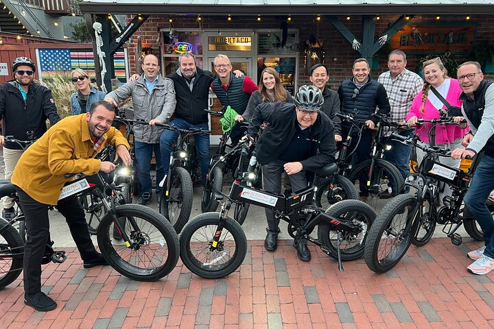 3-Hour Tour de Wilmington E-Bike Tour/Sightseeing/History 7JE6rJab