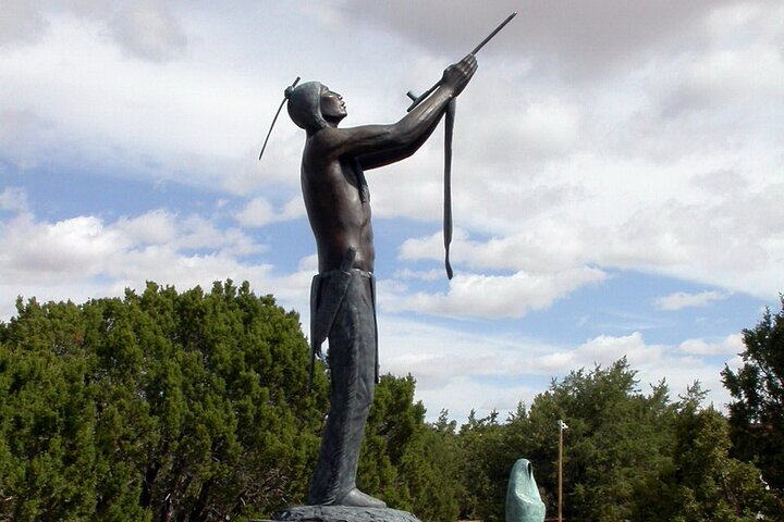 Allan Houser Sculpture Garden and Studio Tour ECfcP7Pt