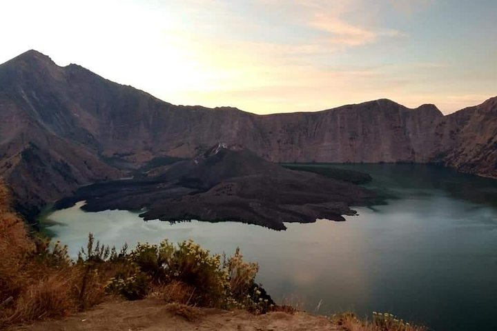 2D1N Senaru Crater Rim Trekking mQT52SRN