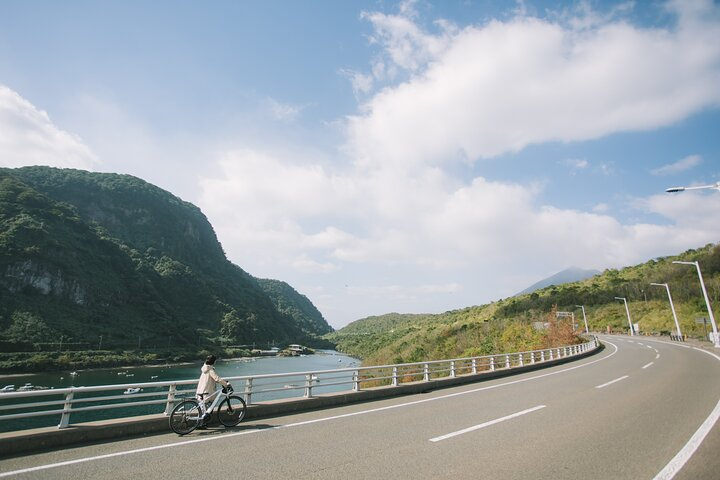 Sakurajima One Day Round Journey with E-bike QHDFYp4s