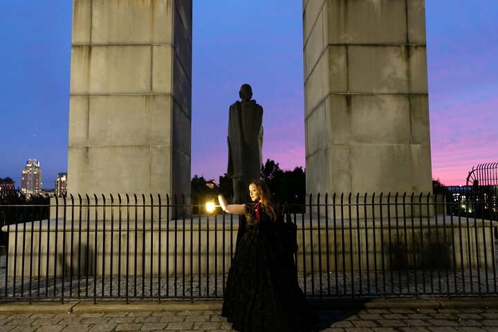 Haunted History Walking Tour of Providence zfOIbILL