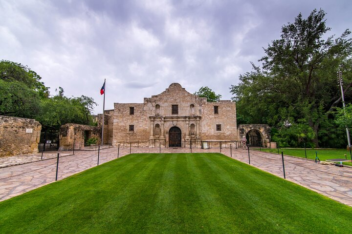 San Antonio River Walk Self-Guided Walking Audio Tour lOSnGu4X