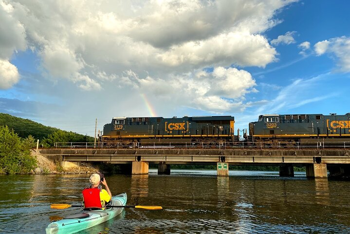 Nickajack Bat Cave Kayak Tour with Chattanooga Guided Adventures itJRnDdl