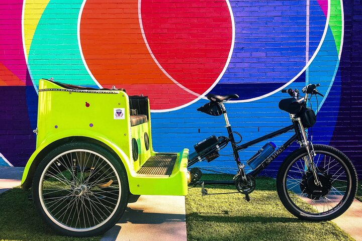 Tour of Downtown Raleigh on a Rickshaw, with Triangle Cycle Tours vAeeuT03