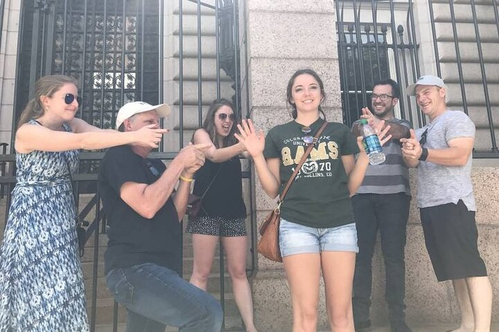 Fort Worth Art Walk and Cultural District Capers Hunt x5J1qKUF