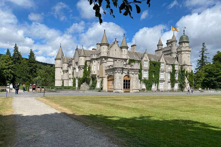 Private Balmoral Glamis Dunnottar Castles Tour from Aberdeen  xeNCaOAt