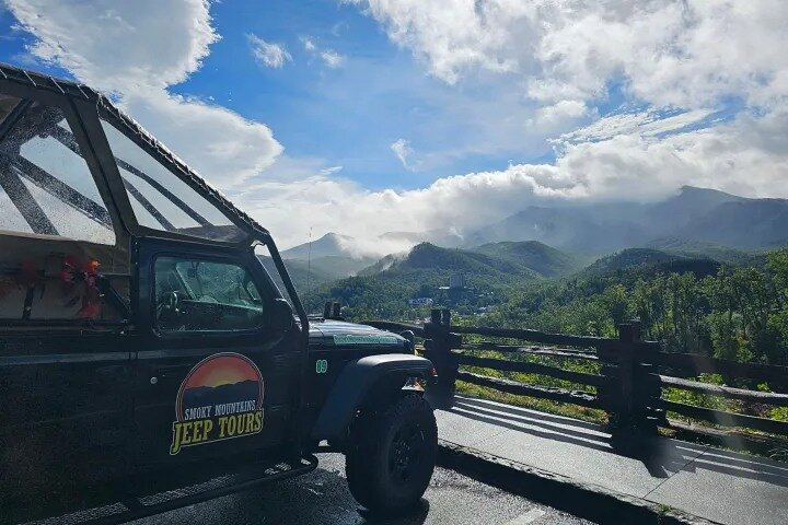 Smokies Adventure Loop Jeep Tour rEbi0xvI