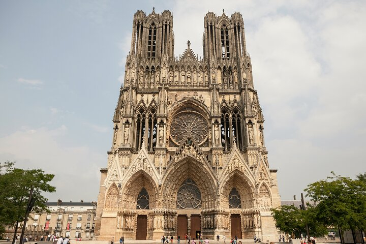 Cathedral of Notre Dame de Reims Self-Guided Tour with Mobile App 1JHWnhFf