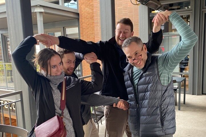 Thrilling Downtown Scavenger Hunt Game in Milwaukee BTiaEI7I