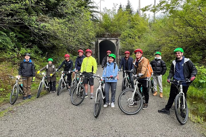 Viator Exclusive-Snoqualmie Tunnel MTN Bike Tour from Seattle no14vnc2