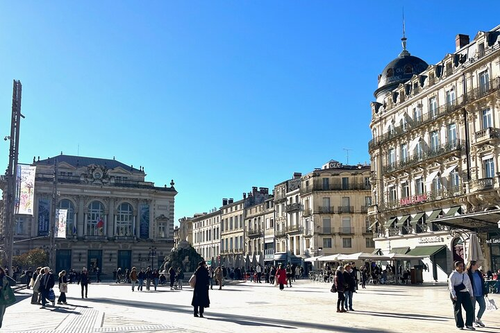 Guided Tour of Montpellier City Centre by Electric Bike VDGFV9JW