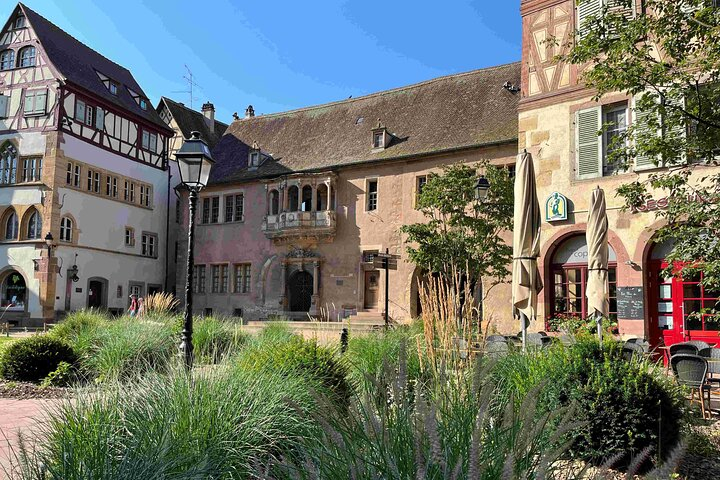 Charming Colmar: Self-Guided Walk through La Petite Venise m1mj09wm